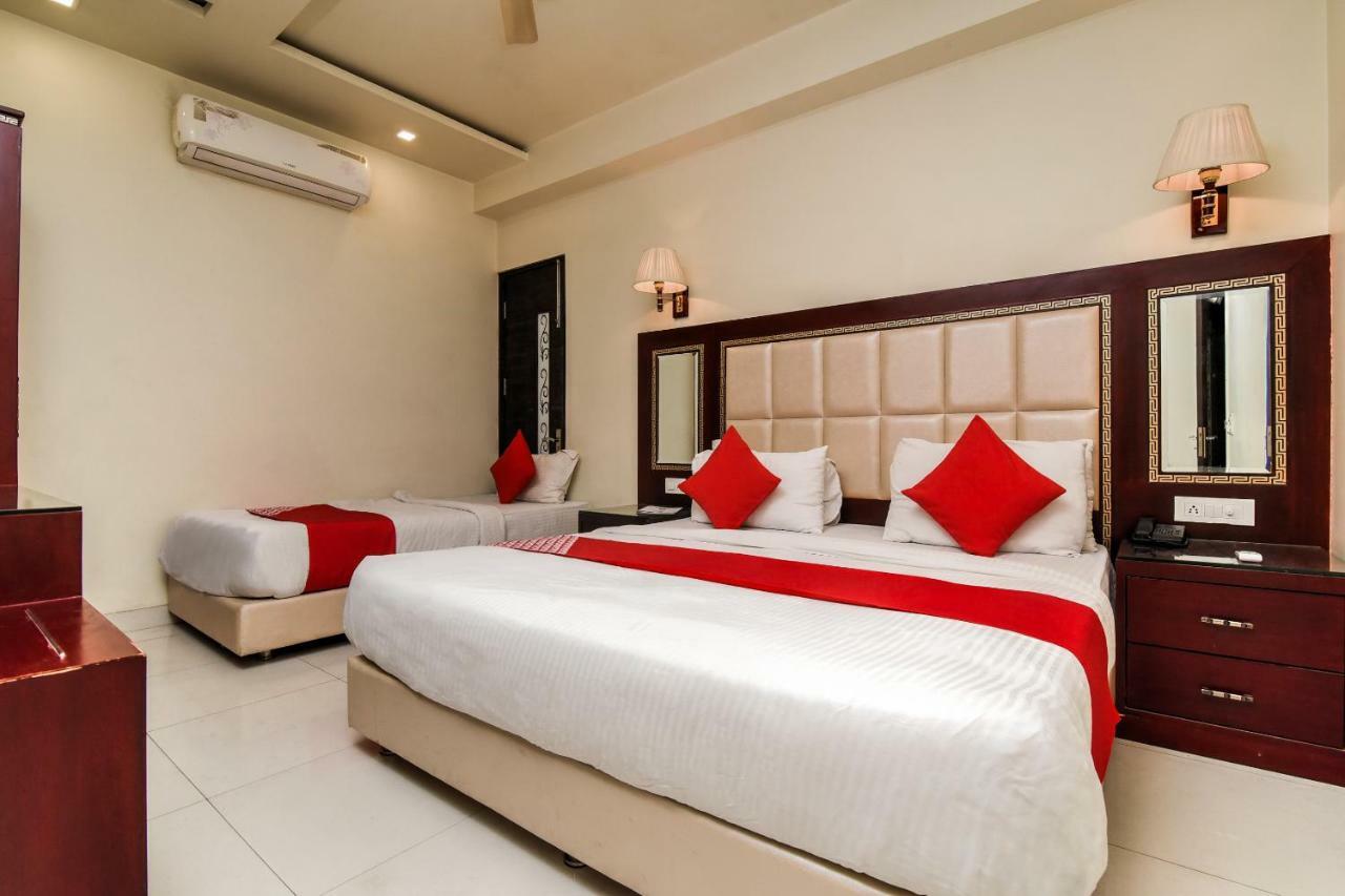 Oyo Flagship 737 Paschim Vihar Hotel Delhi  Ngoại thất bức ảnh